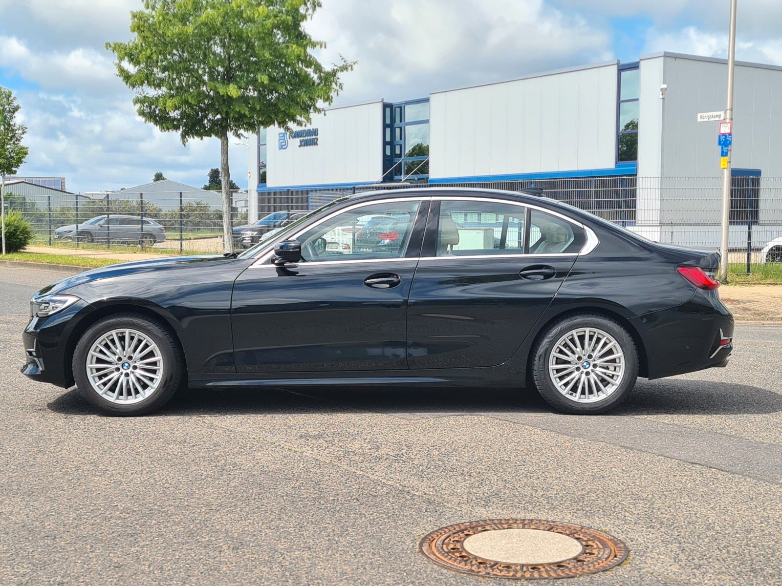 BMW 320 3 Limousine 320 i Luxury Line*LED*Navi*PDC* foto 2
