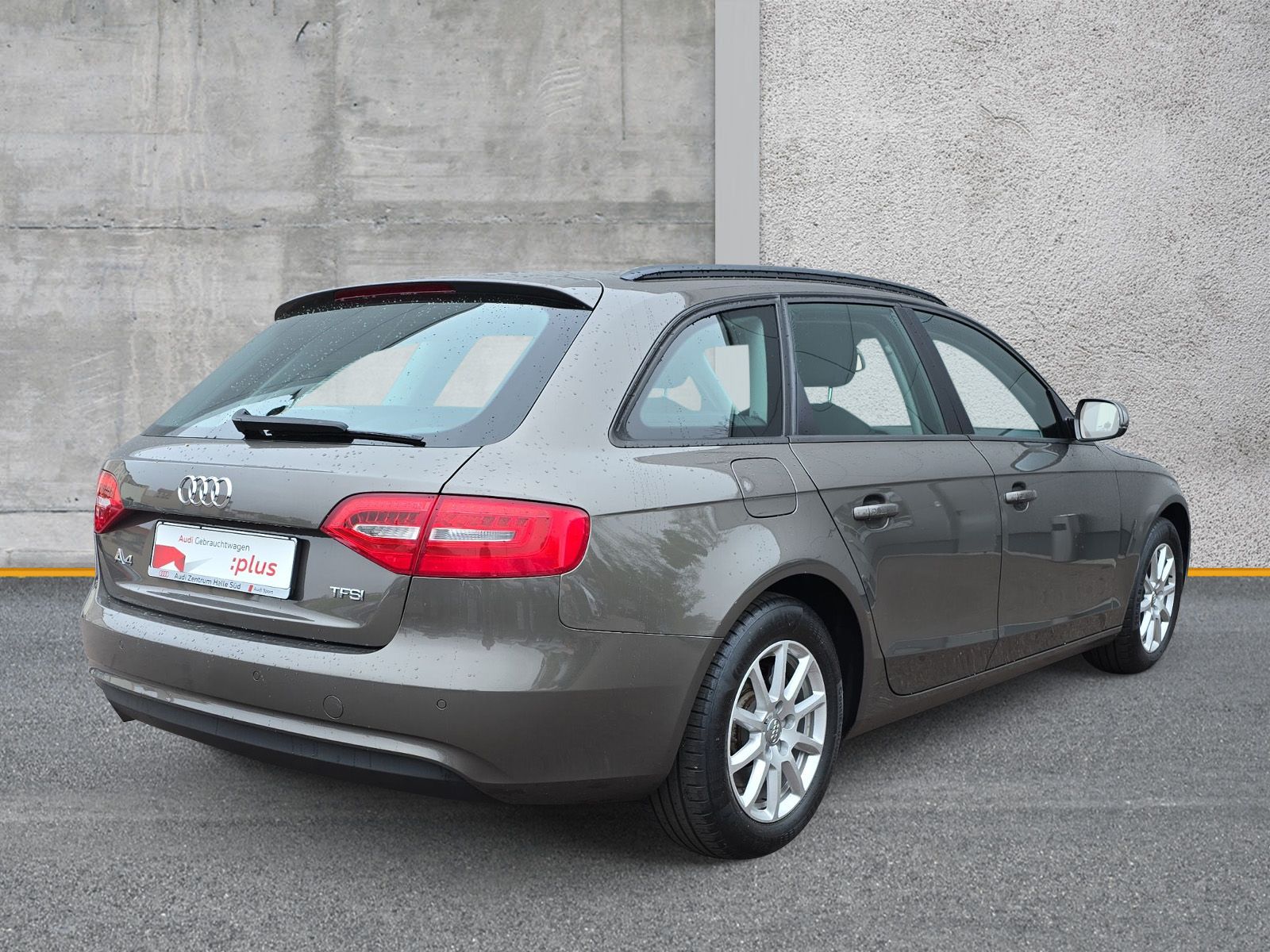 Fahrzeugabbildung Audi A4 Avant 1.8 TFSI Attraction 1.HAND XENON AHK