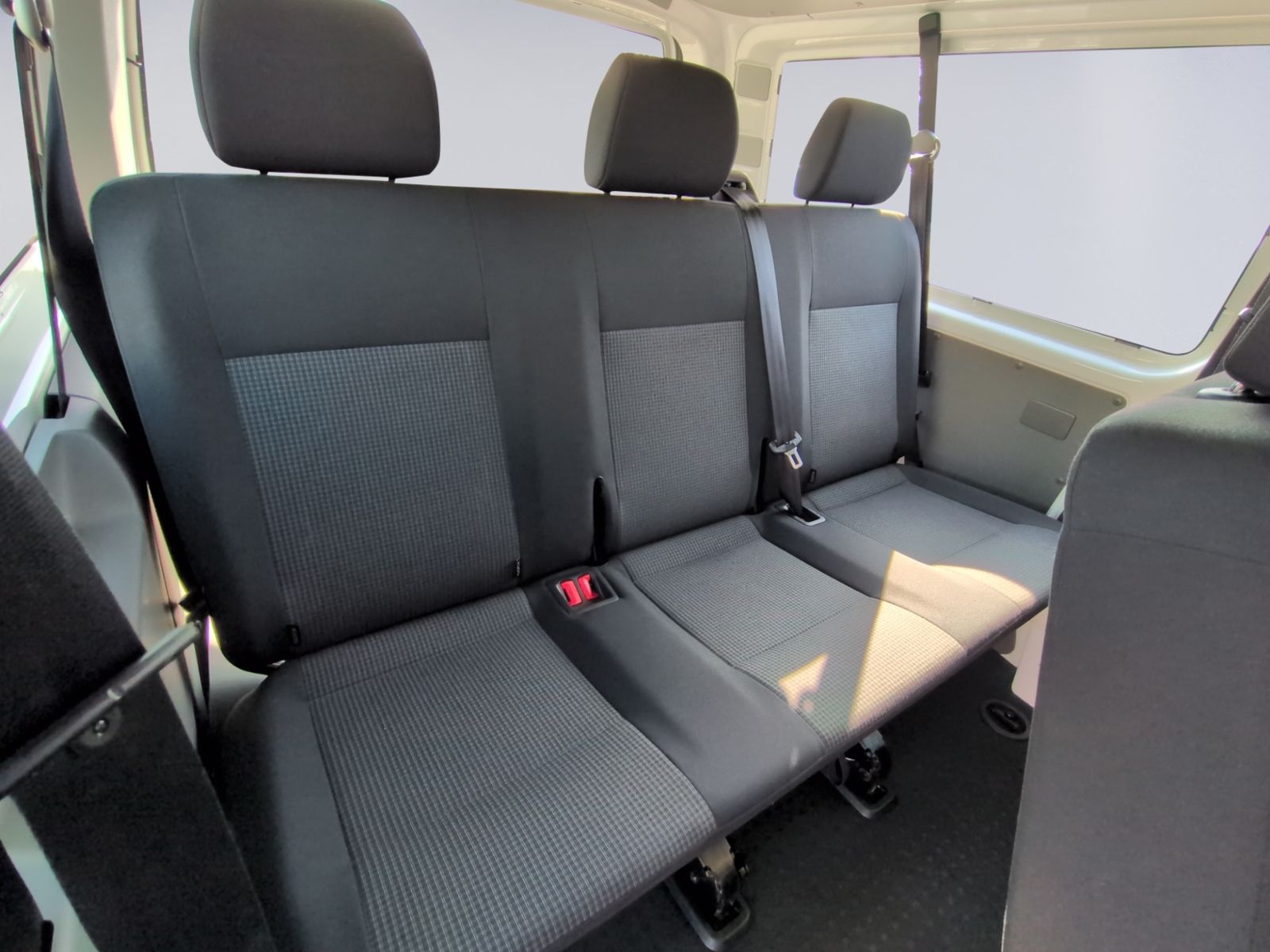 T6.1 Kombi lang LR 9SITZE+SEITENWINDASSISTENT