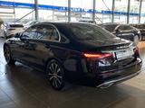 Mercedes-Benz E 300 Avantgarde WideScreen LED R.Cam Navi SHZ  - Mercedes-Benz E 300 mit Benzin-Antrieb: Limousine