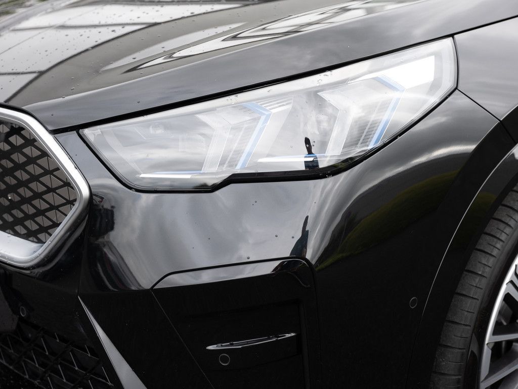 BMW iX2 - Bild 28