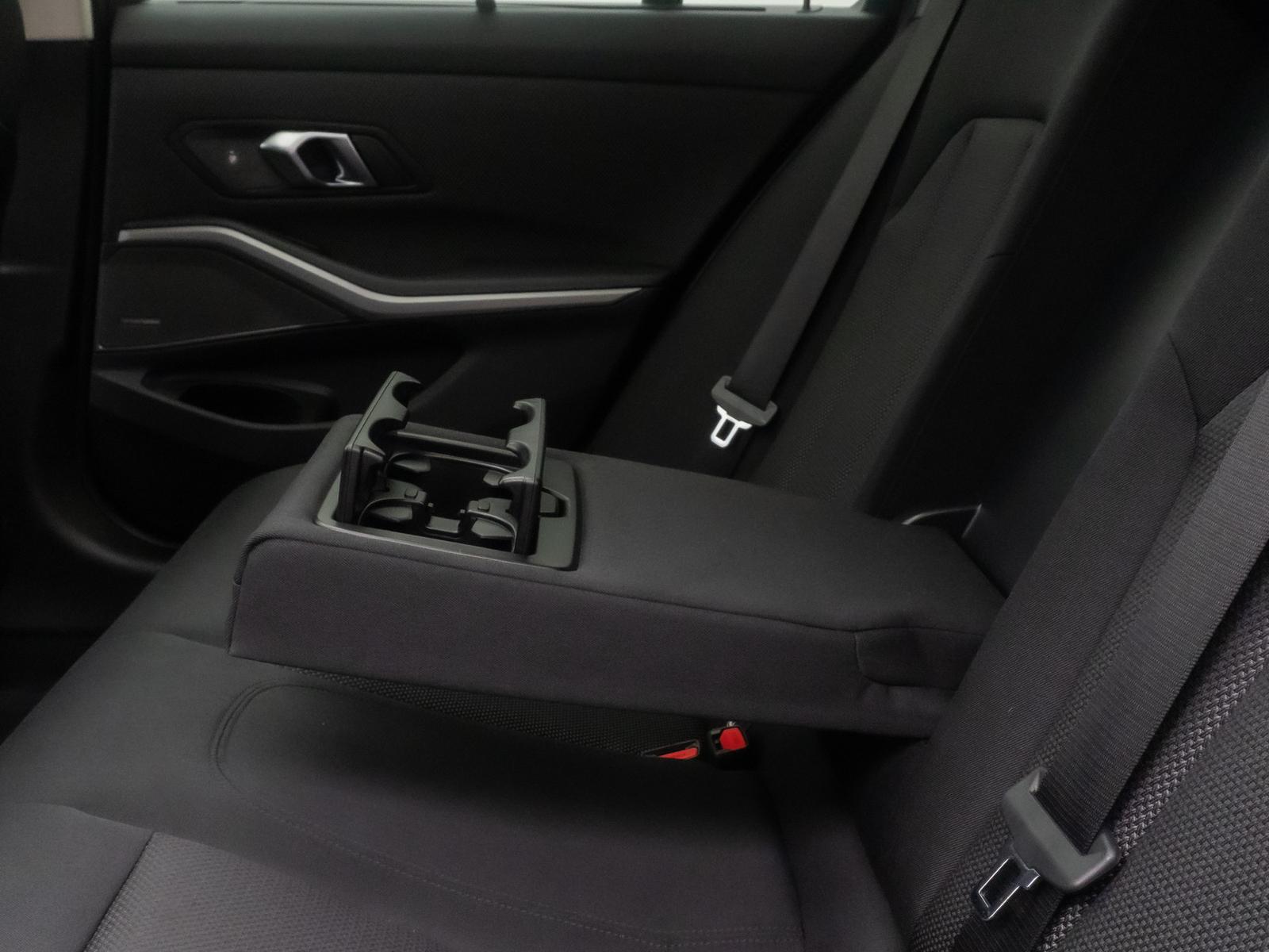 BMW 320 d xD Kamera DAB H/K Panorama HUD Ad.LED Sport, миниатюра 29