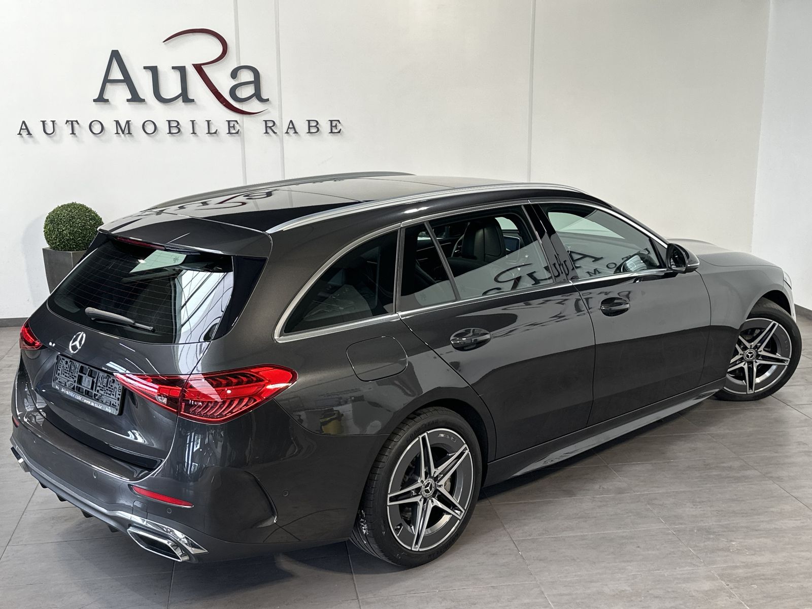 Fahrzeugabbildung Mercedes-Benz C 220d T AMG-Line NAV+LED+ACC+PANO+DISTRONIC+VC