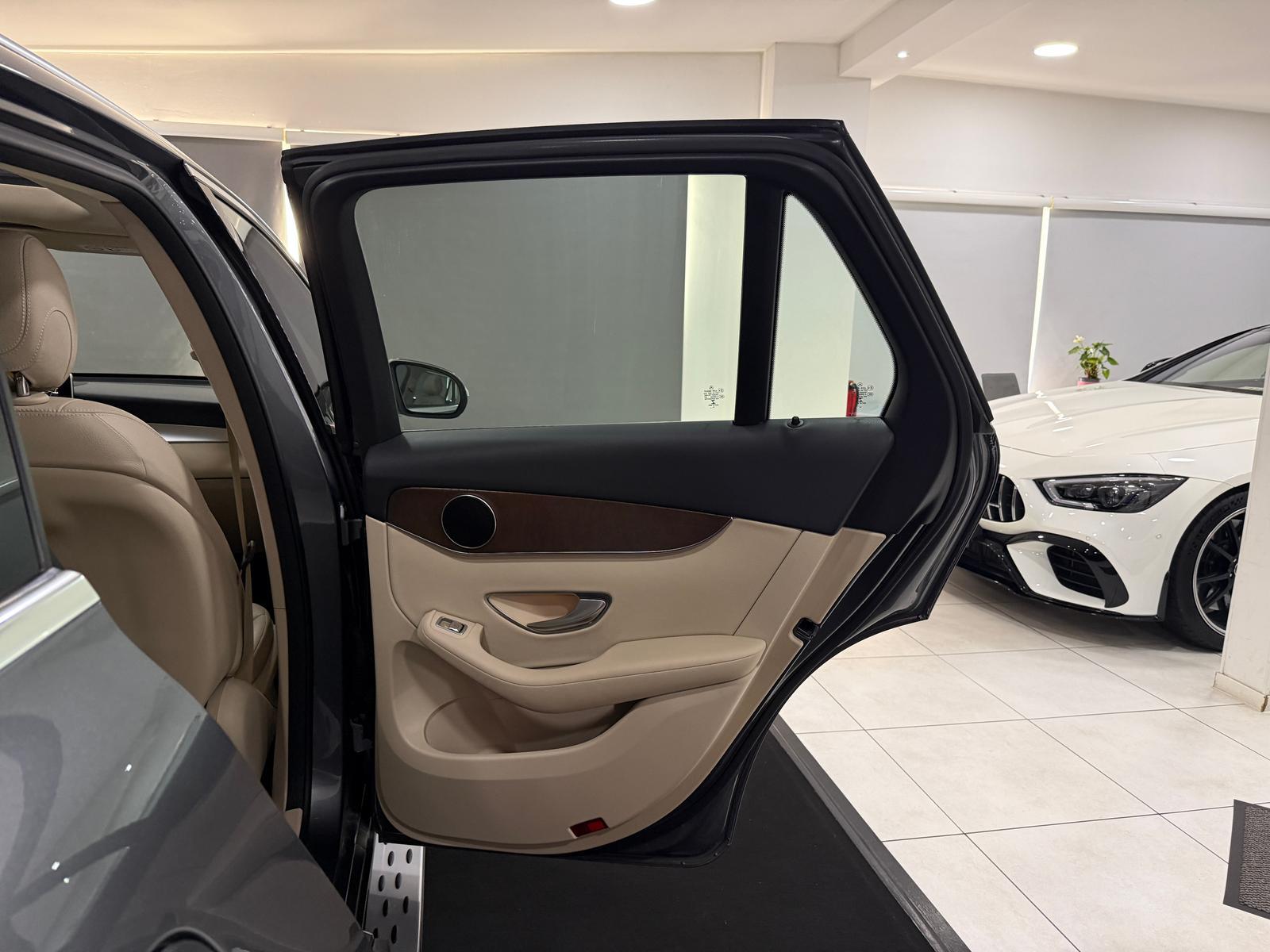 Mercedes-Benz GLC 250 4M 9G LUXURY*LEDER-BEIGE*PANO*360*DISTR*