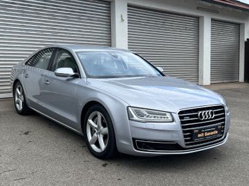 Audi A8 - 4