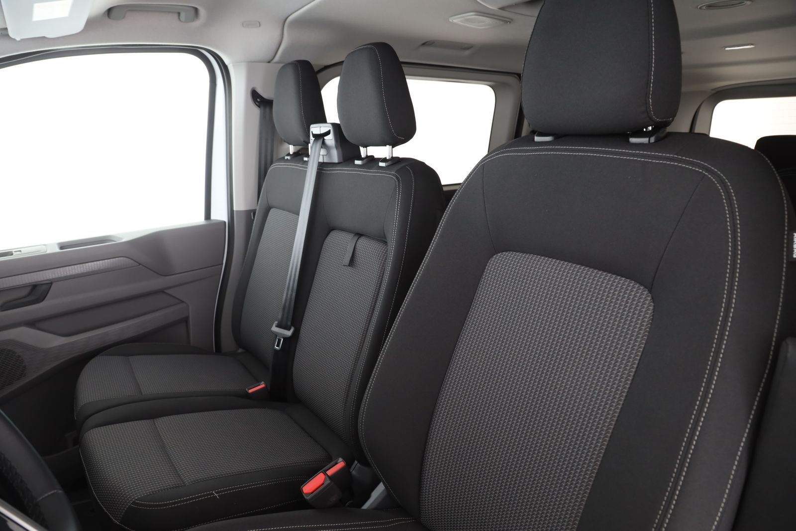 Volkswagen T7 Caravelle - Bild 14