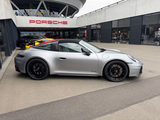PORSCHE Targa 4 GTS - GT-silbermetallic - Bi-Color Leder