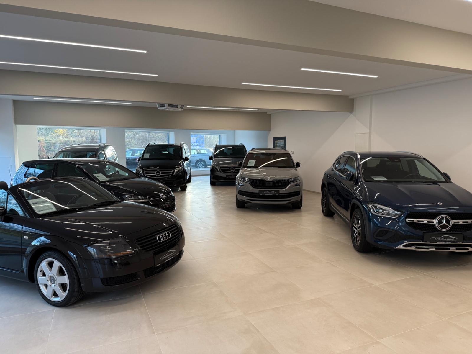 showroom-image-top