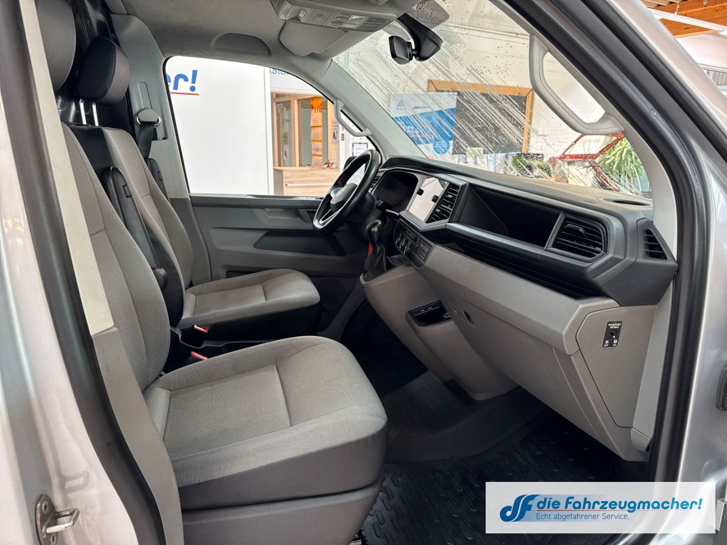Fahrzeugabbildung Volkswagen Transporter T6.1 Kasten Navi LED CarPlay *EXPOR