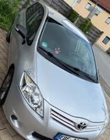 Toyota Auris 2011 benzin 1.3 - Toyota Auris Gebrauchtwagen in München