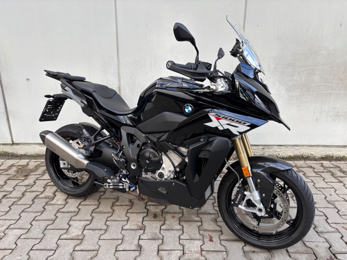 Fahrzeugabbildung BMW S 1000 XR 4 Pakete Tieferlegung Carbon Frästeile