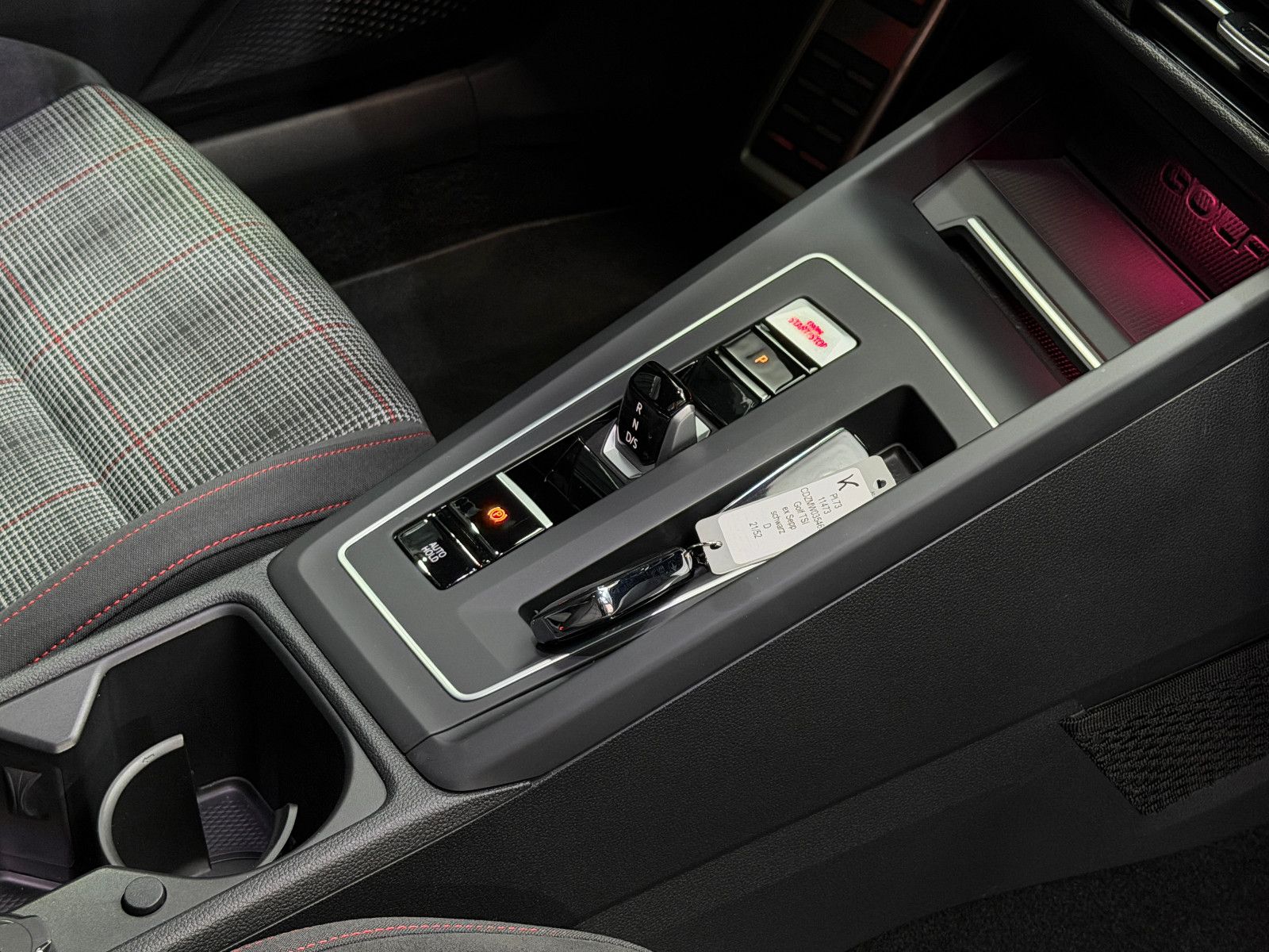 Fahrzeugabbildung Volkswagen Golf VIII Lim. GTI|H&K|HuD|U-Frei|D-FZG
