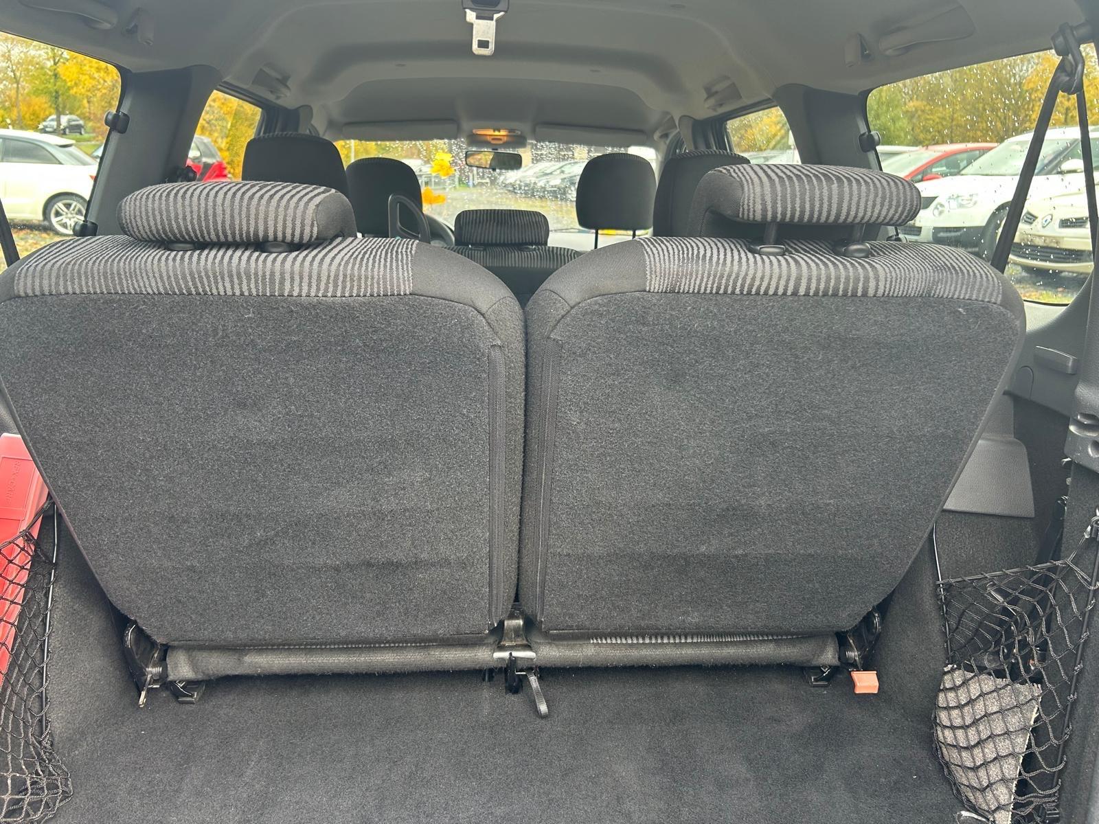 Dacia Logan 2009 — photo 10