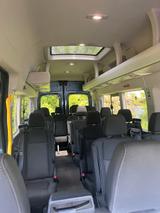 Ford Transit 2025 18 persoane - Ford Transit: 18
