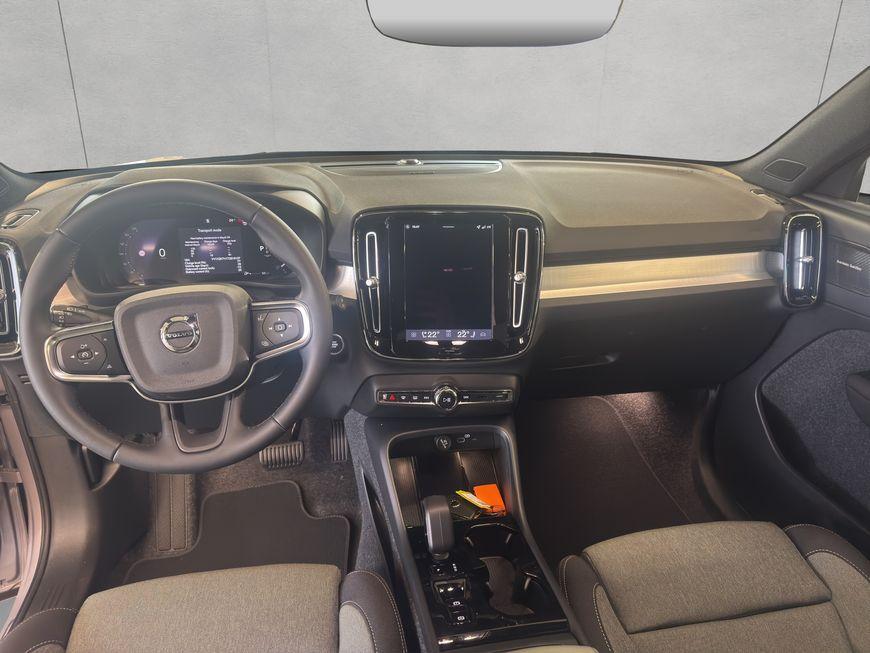 Volvo XC40 B3 B DKG Plus Dark 120 kW, 5-türig