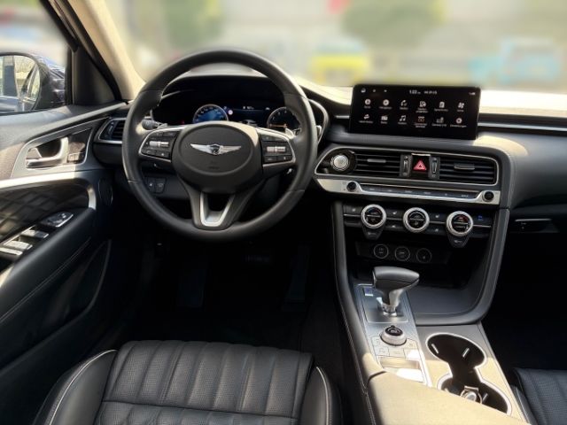 Fahrzeugabbildung Genesis G70 Shooting Brake 2.0T AWD Luxury Line Schiebed