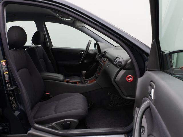 Foto Nummer 22: MERCEDES-BENZ C 180