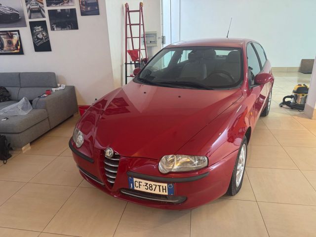 Alfa Romeo 147 1.9 JTD 16V cat 5 porte Distincti