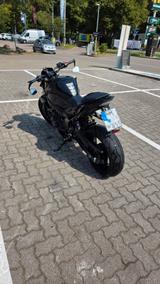 Suzuki GSR750A mit wenig Kilometern  - SUZUKI NAKED BIKE