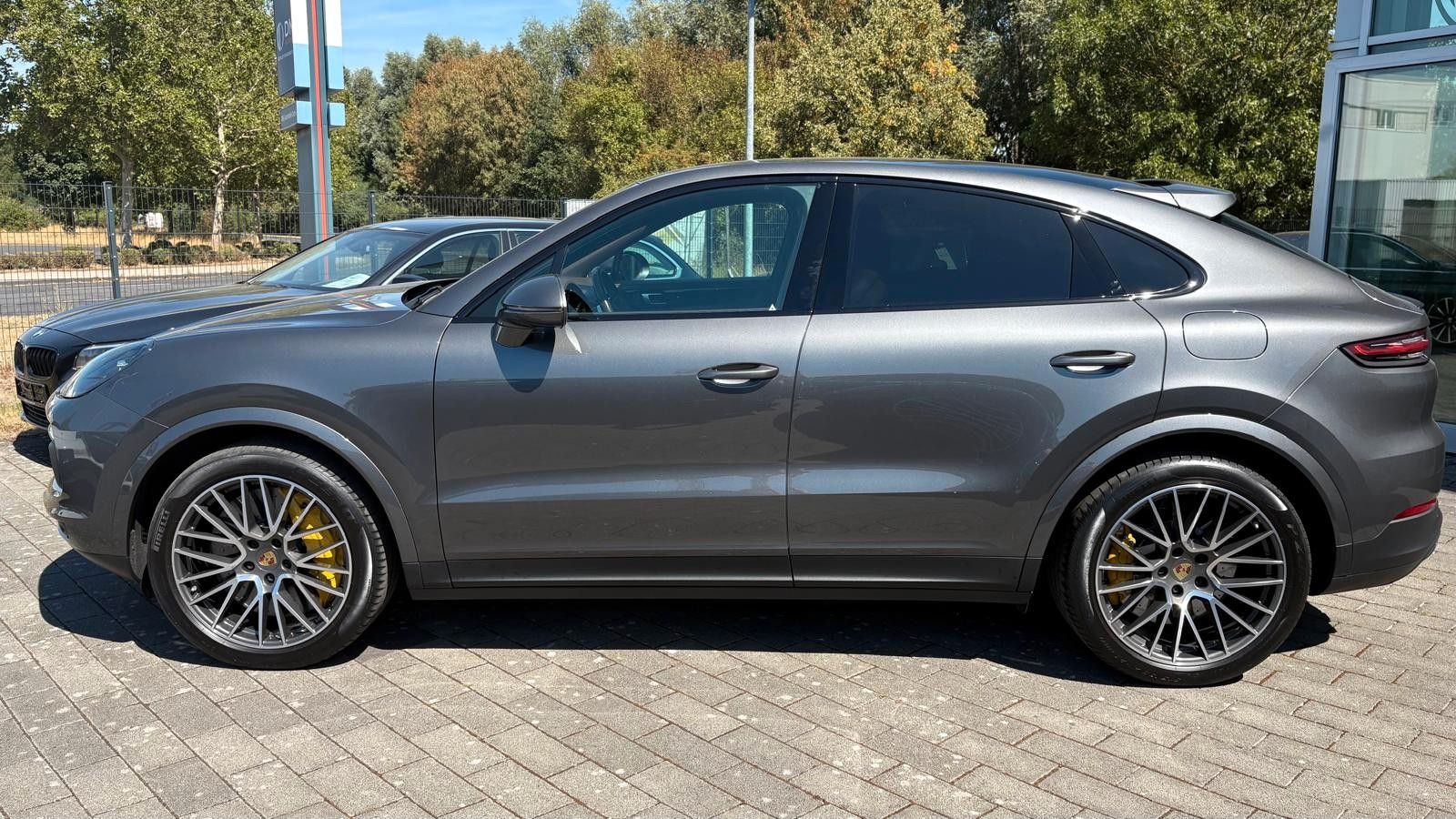 Fahrzeugabbildung Porsche Cayenne Coupe E-Hybrid/erst 38000 km/PCCB/voll..