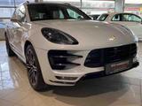 Porsche MACAN TURBO PERFORMACE PANO BOSE NAVI SHZ LED - weiße Porsche Macan