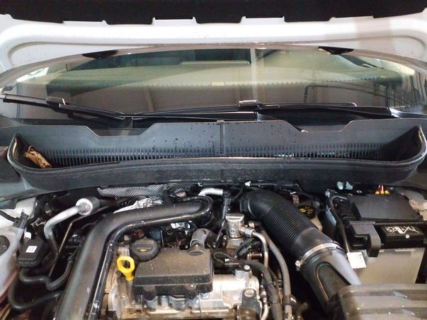 Fahrzeugabbildung Volkswagen T-Cross 1.0 TSI LIFE SITZH. ACC APP-CONNECT 1.HD