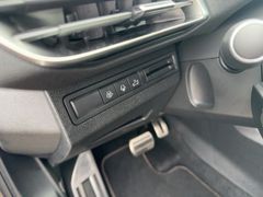 Foto Nummer 18: PEUGEOT 5008