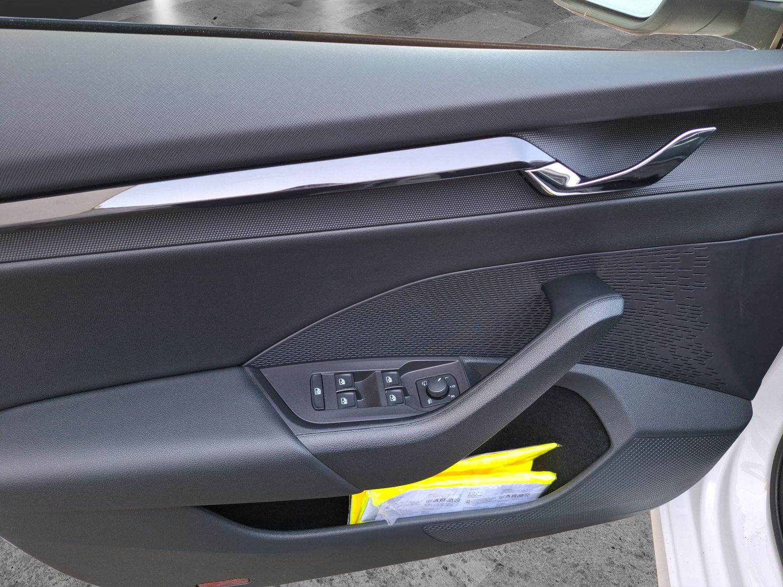 Fahrzeugabbildung SKODA Octavia Combi TDI Ambition DSG LED Navi ACC PDC