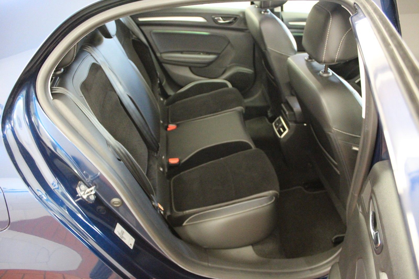 Fahrzeugabbildung Renault Megane ENERGY TCe 130 Intens/*Winterräder