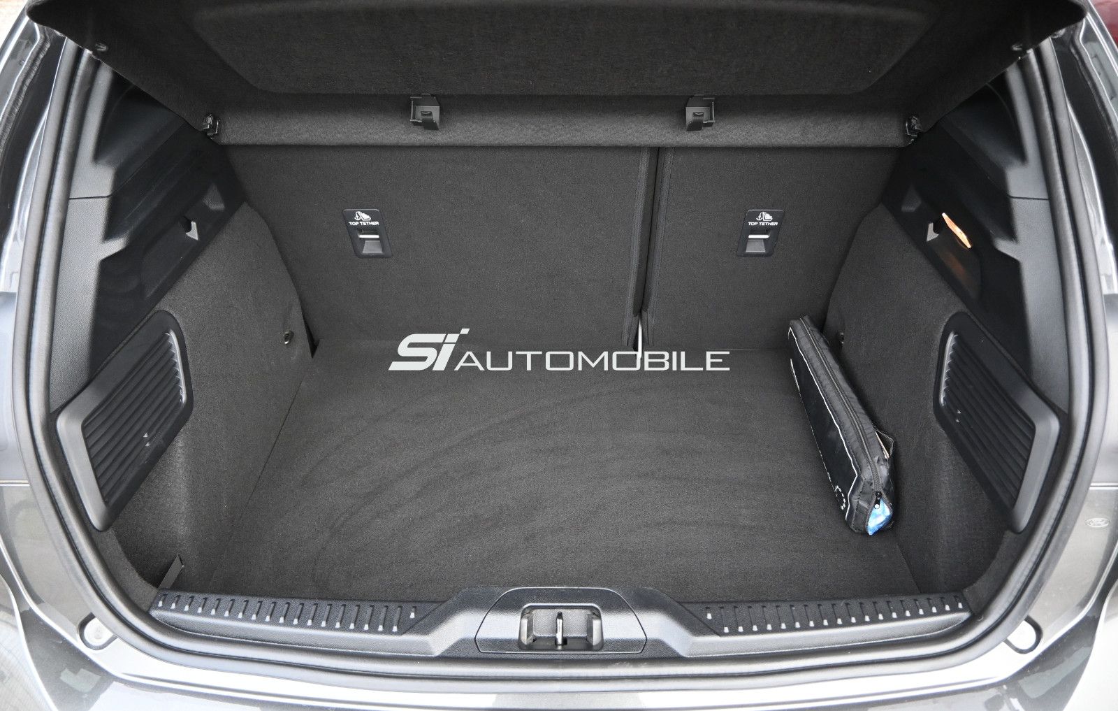 Fahrzeugabbildung Ford Focus 1.5D ST-Line X °ACC°B&O°HUD°PANO°STANDHEIZ