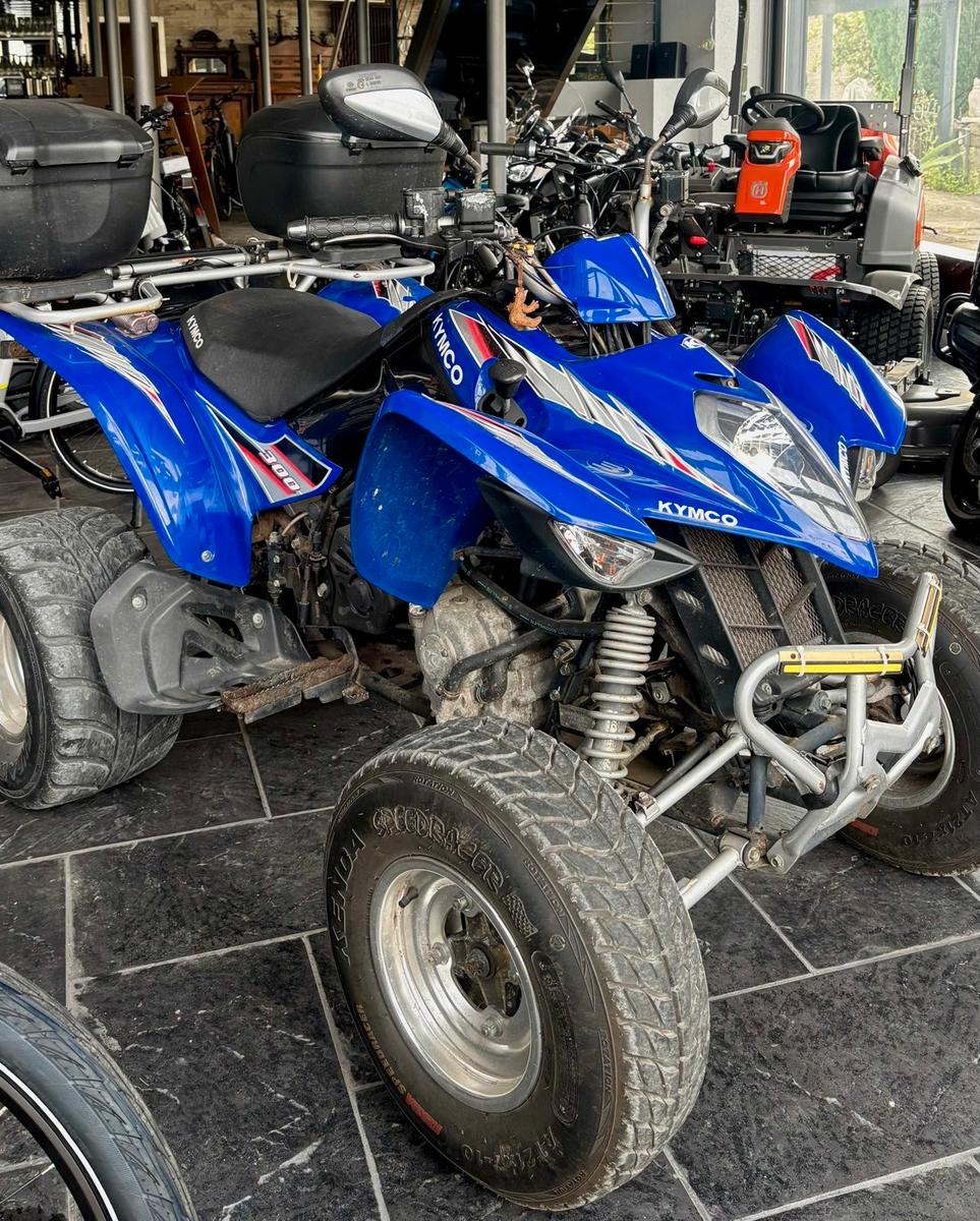 Kymco  2011 — interior
