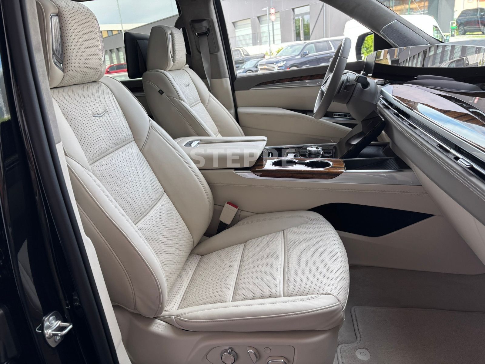Cadillac Escalade FACELIFT MY26 6.2 V8 Platinum Luxury24"