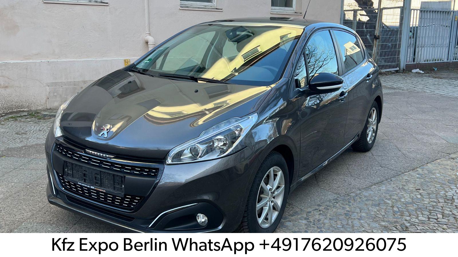 Peugeot 208 1.2 Style PureTech Panorama
