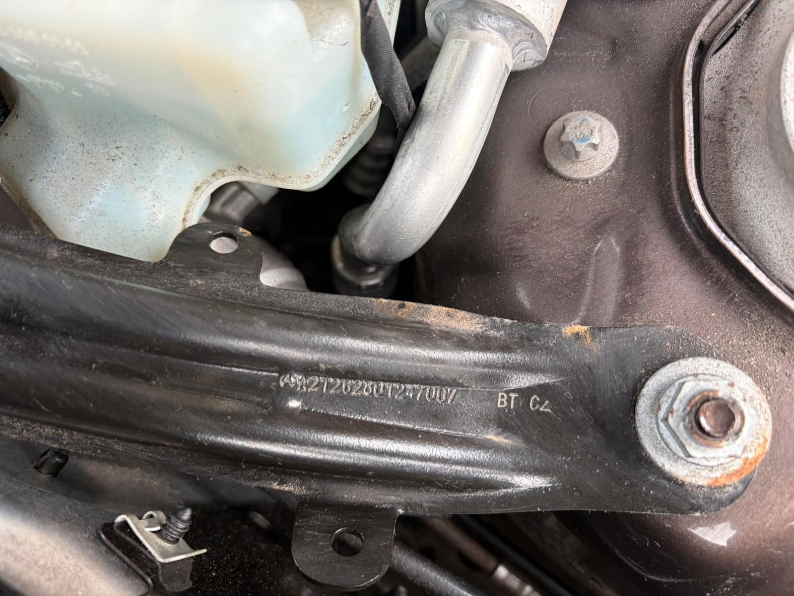 Mercedes-Benz E220 2015 — photo 13