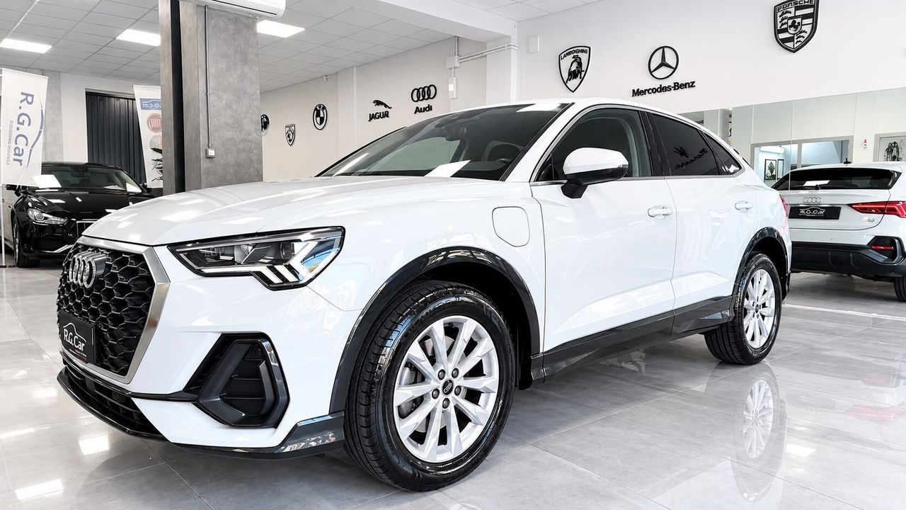Audi Q3 SPB 45 TFSI e S tronic Business Plus