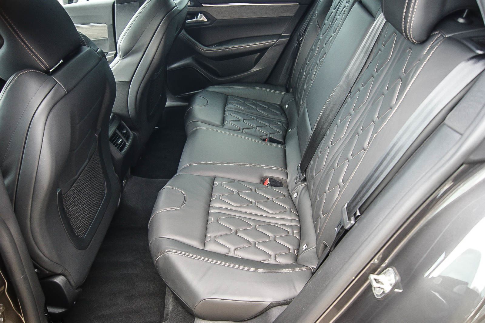 Fahrzeugabbildung Peugeot 508 SW GT Pack NIGHT-VISION ANHZV SCHIEBEDACH