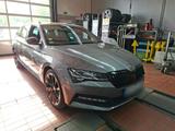 Skoda Superb Combi Sportline Panorama schwenkbare AHK - Skoda aus 2023