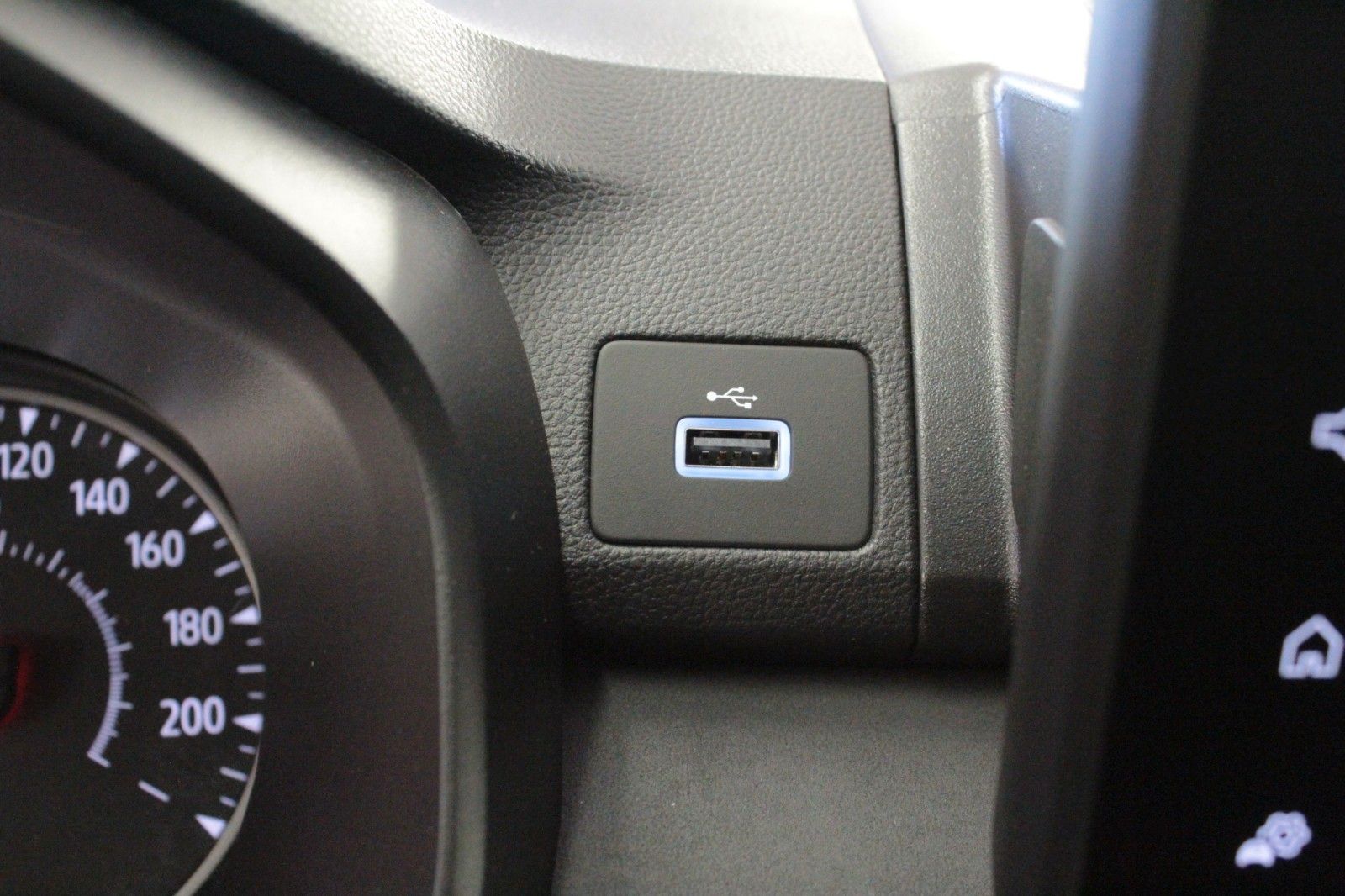 Fahrzeugabbildung Dacia Jogger Eco-G 100 Extreme+ 7-Sitzer