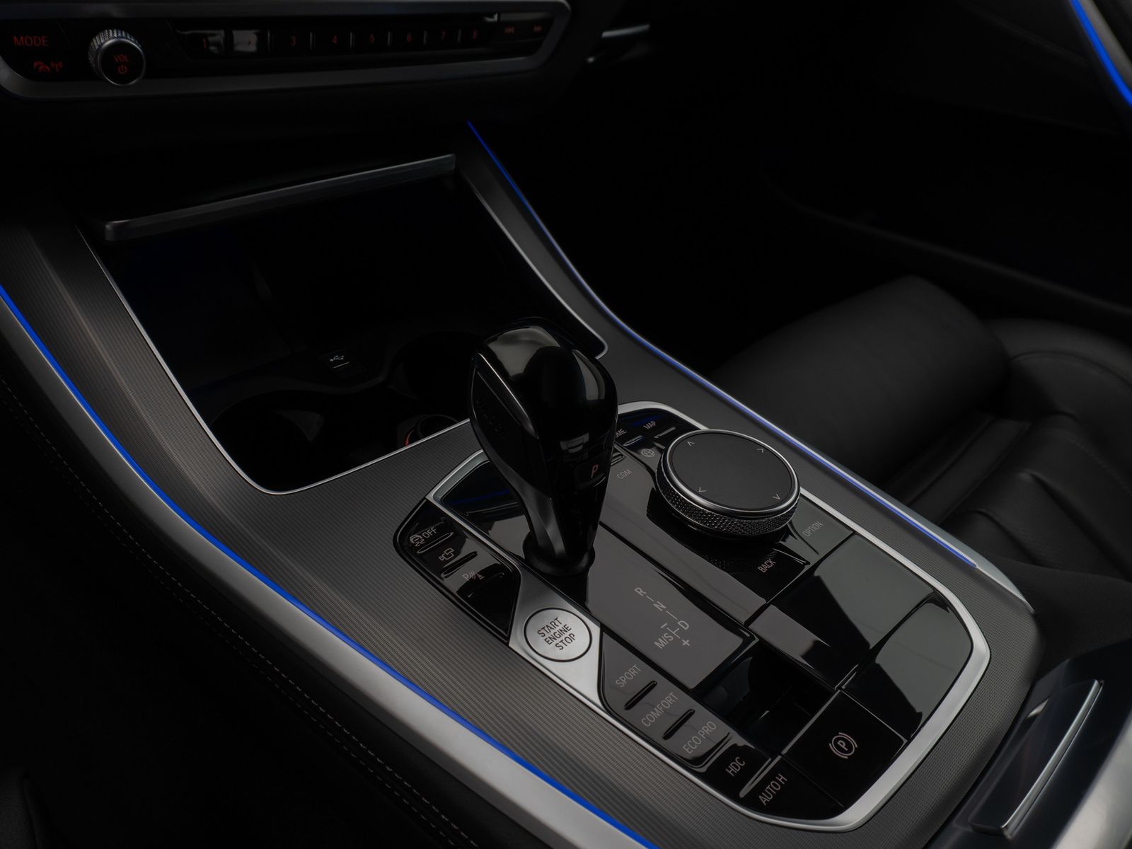 Fahrzeugabbildung BMW X5 xD30d M Sport 360°Laser HUD DAB HiFi 22Zoll