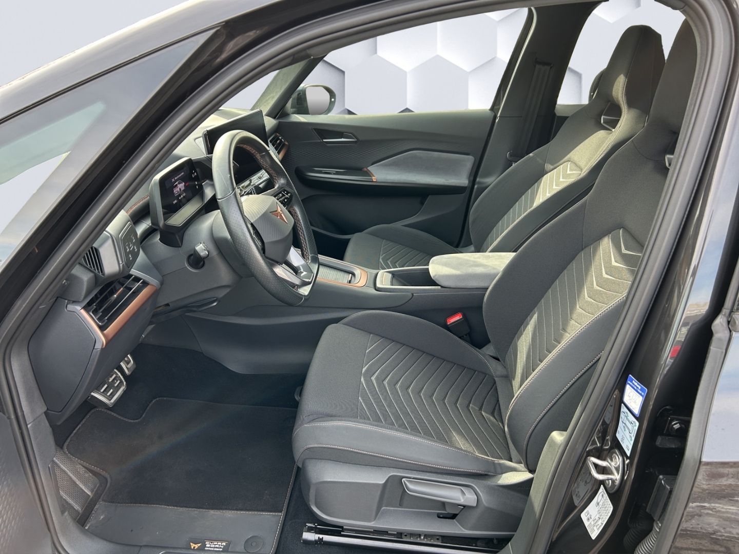 Born 150kW LED HuD GJR ACC 360°Kamera ParkLenkAs