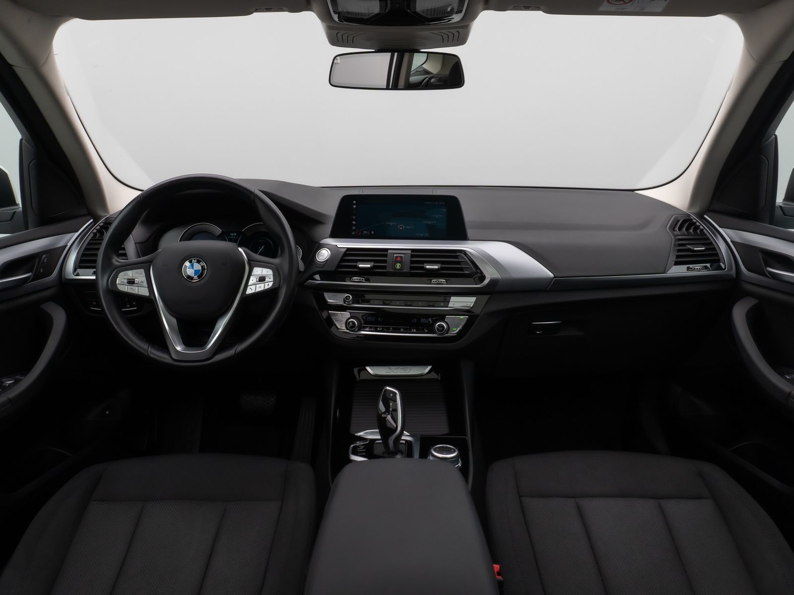 Fahrzeugabbildung BMW X3 xD30e Panorama Kamera DAB HiFi WLAN Stop&Go