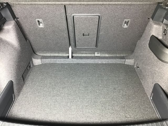 Fahrzeugabbildung Skoda Karoq Sportline 1.5TSI DSG/AHK/ACC/Matrix/Navi