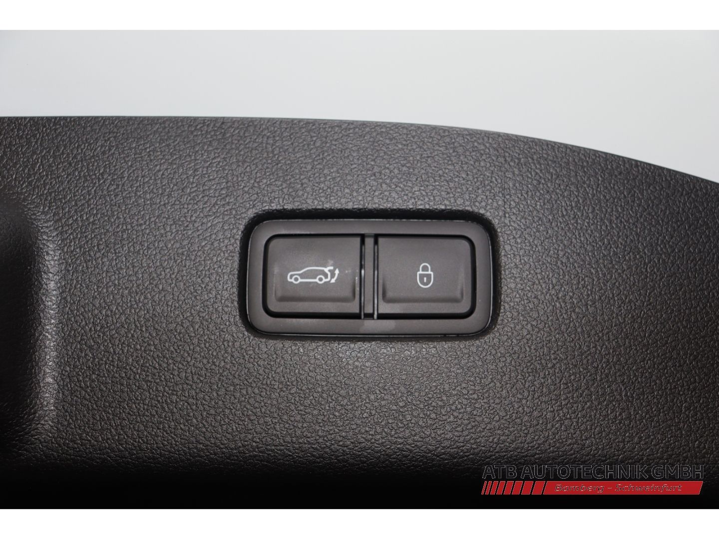 Fahrzeugabbildung Genesis G70 Shooting Brake 2.0T PLUS 4WD SPORT, Sitz, In