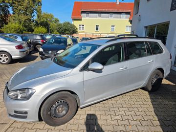 Volkswagen Golf - 10