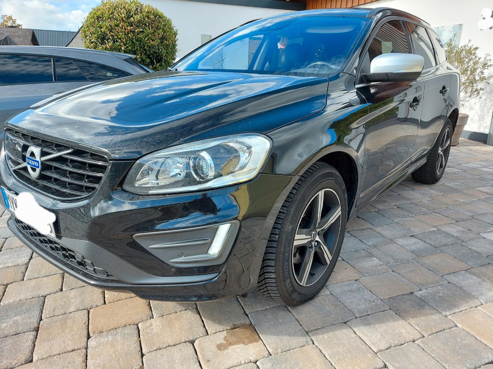 Volvo XC60 R-DESIGN Vollausstattung Pano 4 AWD 5Zyl