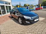 Opel Astra J Lim. 5-trg. Design Edition - Opel Astra aus 2011: Design Edition
