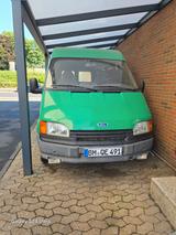 Ford Transit - Ford Transit: Grün