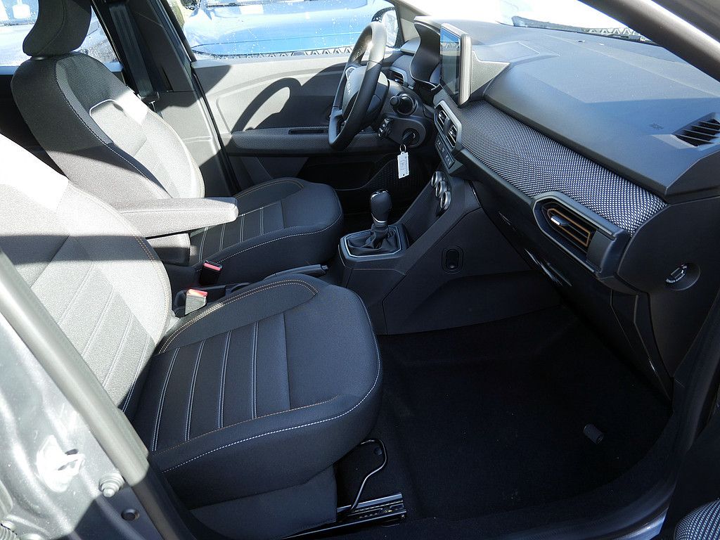 Fahrzeugabbildung Dacia Sandero Stepway Expression TCe 90 CVT Automatik