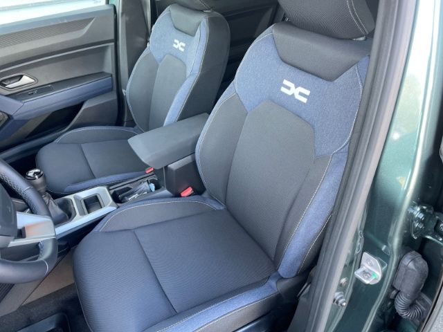 Fahrzeugabbildung Dacia Duster III 1.2 TCe 130 Mild Hybrid Journey Navi,