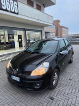 Renault RENAULT CLIO 1.5 DCI 85CV 5P LUXE - Renault Clio aus 2006 mit Diesel-Antrieb